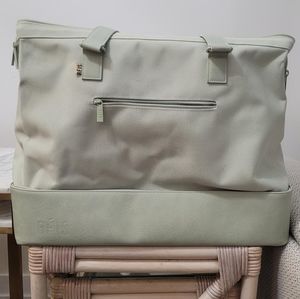 โค๏ธSOLD โค๏ธBEIS MATCHA green weekender bag